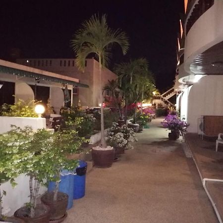 Blue Sky Residence Patong Exterior foto